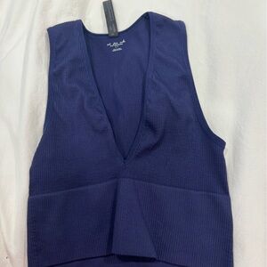 UO out from under ribbed tank